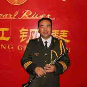 逯社涛  -学校音乐理论及木管专业教师